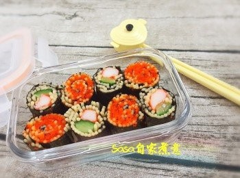 step10: 囡囡話要將意粉壽司裝入盒中做Lunch Box，話食得會更滋味