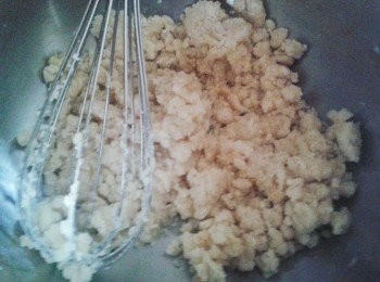 step2: 下水，油及雲尼拿香油拌勻