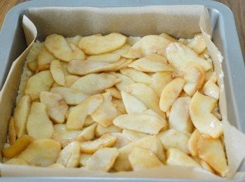 step5: 鋪上蘋果片