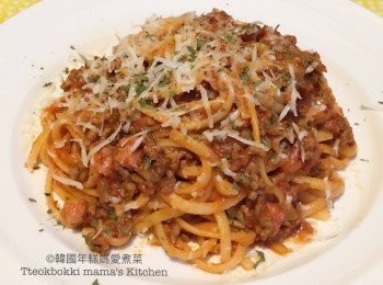 step8: 上碟後灑上Parmesan 芝士一起食用味道更佳，