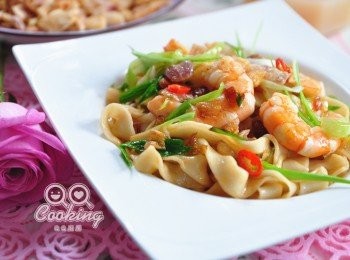 step11: 這就是運用豬油蔥的拌麵料理喔~