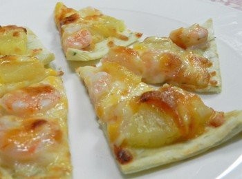 step7: 將卡好吃披薩切好片，真是誘人ㄚ~