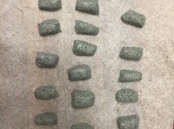 step8: 切成一粒粒後靜待十分鐘