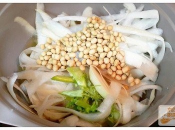 step1: 1. <span class="group_1">湯料</span>用中火滾起，煮30分鐘，如果係滾湯，就到呢度可以飲啦！