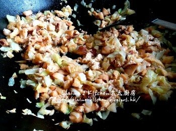 step8: 蓋上蓋用中火煮5分鐘至收汁