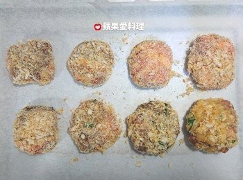step6: 烤箱220℃預熱後，烤15分鐘即可（上下火全開，若有旋風功能就加旋風）。