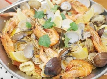 step9: 都快溢出來的海鮮們~~