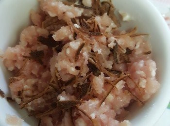 step4: 用手搓成小粒