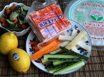 step2: 生菜片洗淨備用。