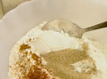 step5: 把粉類拌勻