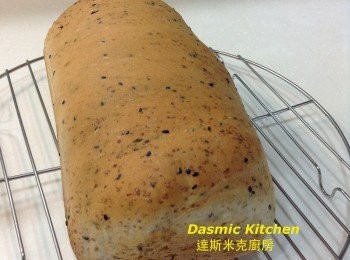 step12: 預熱完成，烤盒放烤箱下層烘烤約30-32分鐘（依自家烤箱火力調整）