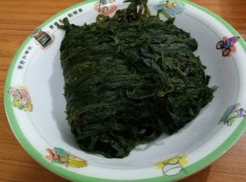 step1: 洗淨乾海帶絲。