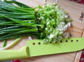 step1: 將株蔥切碎