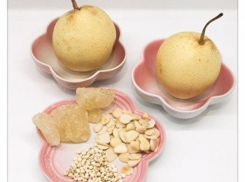 step1: 雪梨洗淨，去芯，放入容器備用