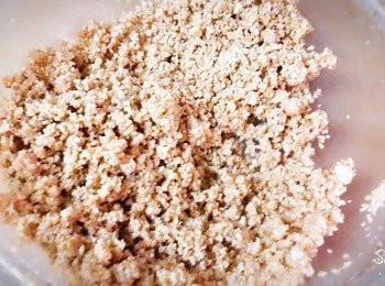 step5: 把牛奶和餅乾拌勻