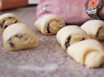 step5: 再將長麵糰切成8等份