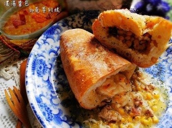 step9: 撒上少許的巴西里末與黑胡椒粒，這保證小孩、大人都喜歡，食用時請小心燙口。