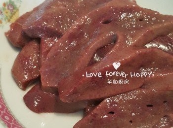 step1: 豬潤買回來後, 洗淨及切成薄片