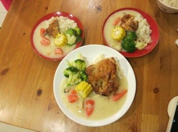 step7: 鋪上雞腿排~