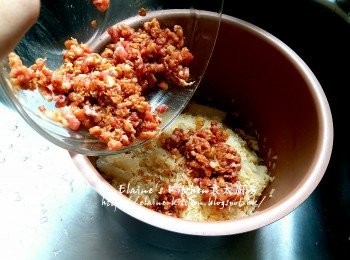 step10: 加入之前醃好的豬肉碎