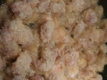 step3: 用半煎炸方式炸雞軟骨。