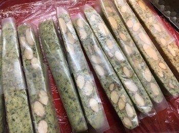 step10: 包上糯米紙。