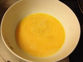 step1: 雞蛋打勻