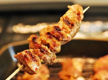 step5: 一面約3~4分鐘，熟了再翻面，烤至七八分熟即可

※ 或在已預熱400℉/200℃的烤箱中裡烤10~15分鐘至喜歡的熟度