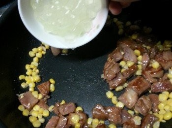 step6: 再加入蘆薈粒炒勻