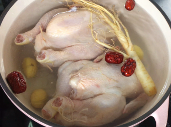 step6: 放入剩餘的材料，大火煮15分鐘。