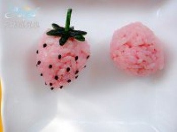 step8: 最後粘上黑芝麻。