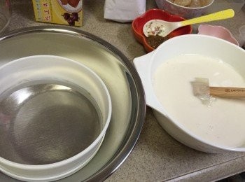 step3: 再將粉漿過篩1-2次至幼滑