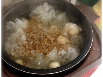 step4: 加入桂花，多焗5-10分鐘便完成。