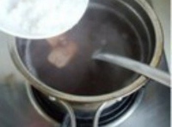 step5: 一直煮到年糕熟軟，加入白糖溶化即好