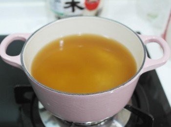 step4: 在將<span class="group_3">調味料</span>加入鍋中!!