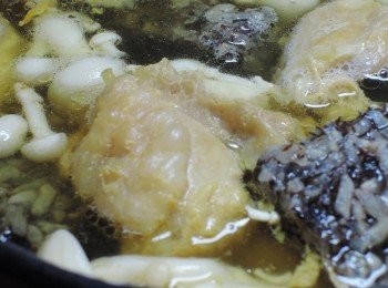 step6: 冷冷的天來一碗溫暖的黃金雞湯，晚上睡覺就不怕著涼囉!!