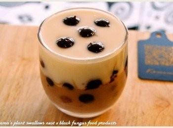 step5: 最後在最上層用黑木耳QQ圓來裝飾，吃來清淡又爽口。