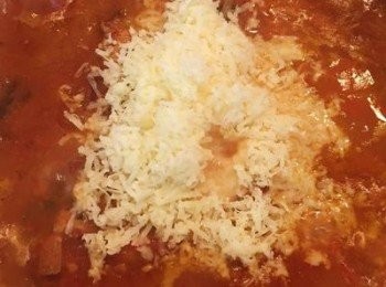 step8: 接著放入起司續煮，