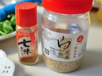 step3: 七味粉及白芝麻備用