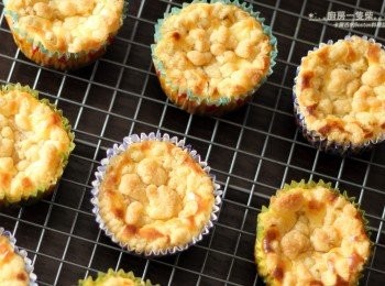 step12: 烤好取出，置於室溫下放涼，完全冷卻再送入冰箱冷藏約3小時定型，即完成。