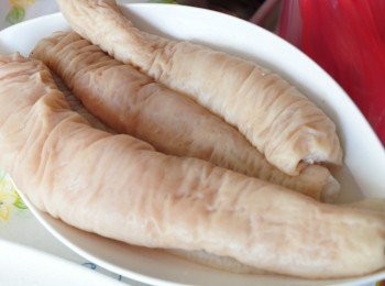 step5: 將滾煮川燙後的大腸撈起備用