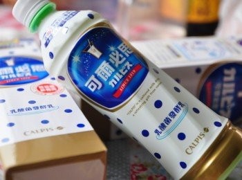 step9: 新包裝寶特瓶瓶身更輕盈好取，降低瓶高容易冰箱冷藏節省空間。精製的銀河浪漫盒裝，美觀送禮自用皆宜人! 一起來發揮你的創意玩料理吧!