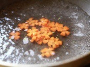 step6: 胡蘿蔔過沸水焯熟