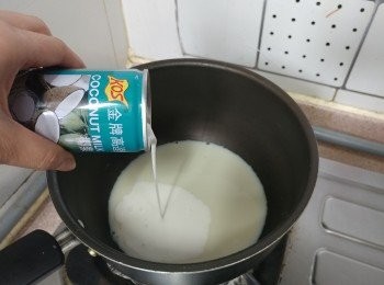 step8: 糖加脫脂奶用低溫煮溶