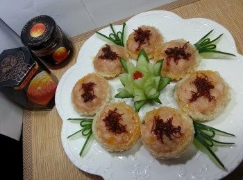 step10: 將XO醬加上蝦膠上一起進食即可