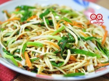 step6: 略帶鹹香酥做法，非常下飯的蔬食喔~