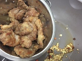 step18: 豬扒回鑊拌勻