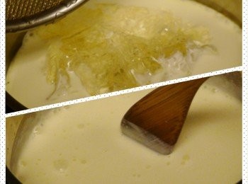 step6: 取一小鍋，將100m鮮奶油以小火煮至溫熱(不須沸騰)加入事先以冰水泡軟瀝乾的吉利丁，一邊攪拌至吉利丁完全融化為止，稍微放涼