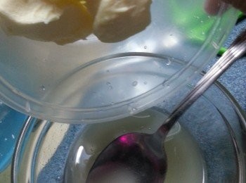 step19: 將Marscapone Cheese意大利芝士拌入魚膠粉內拌勻