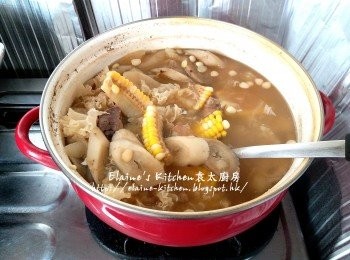 step8: 最後加少許鹽調味拌勻轉用中火再煲滾 , 熄火焗30分鐘即可